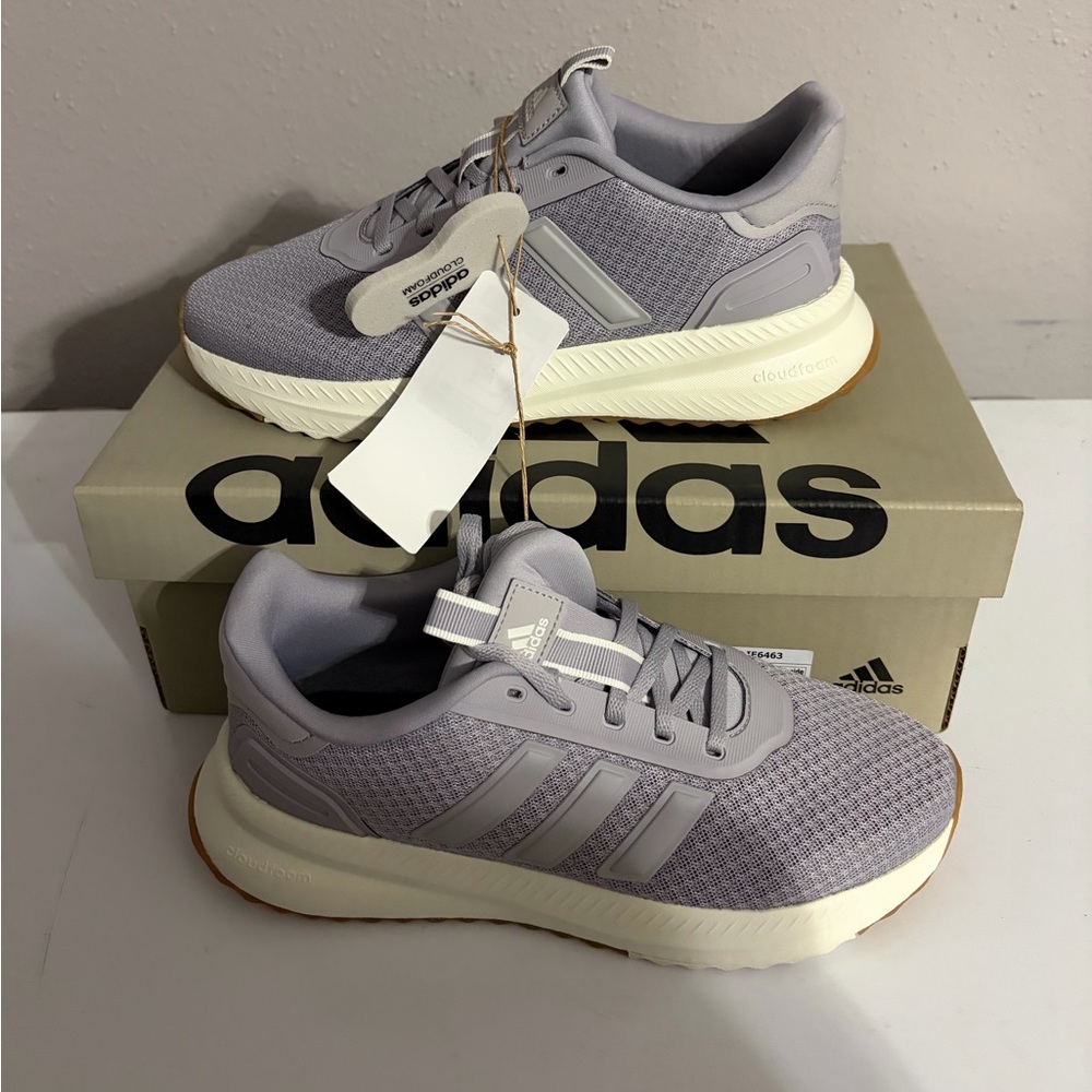 Adidas Women's Light Gray Sneakers
